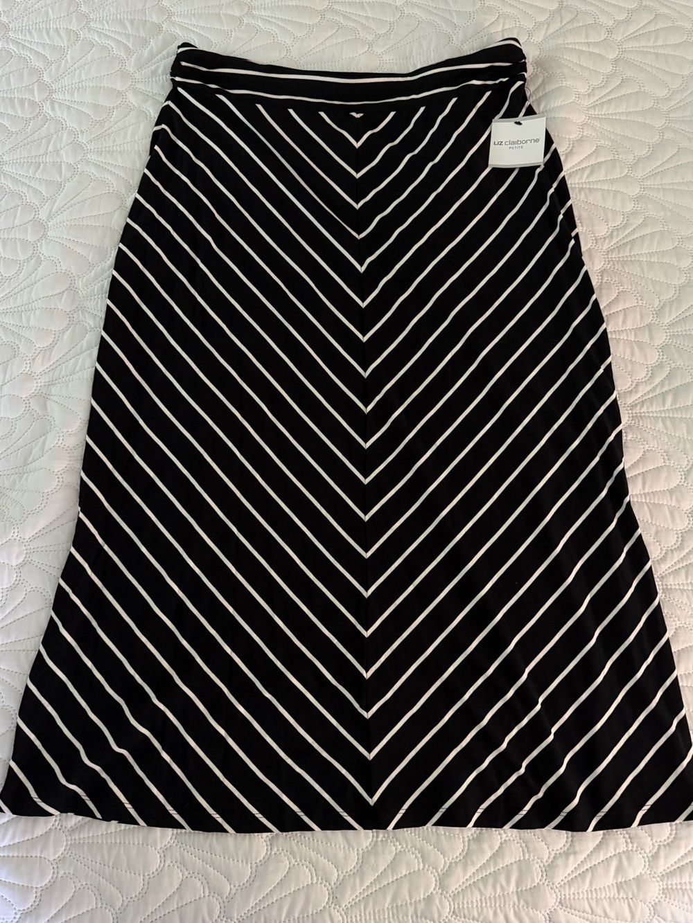 Liz Claiborne Black & White Chevron A-Line Skirt